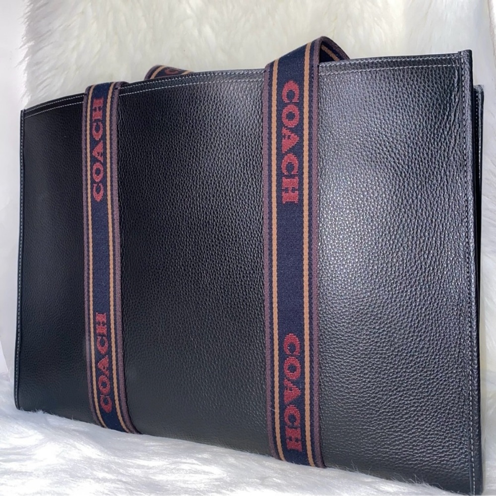 Coach Large Smith Tote New with tags - Picture 6 of 16